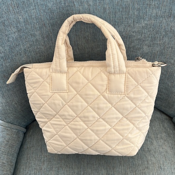 Rae Dunn tore Puffy Quilted mini - Picture 2 of 6